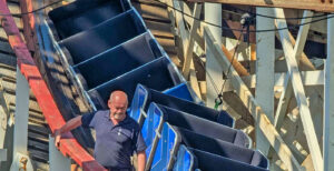 Trein ontspoort op iconische houten achtbaan Big Dipper