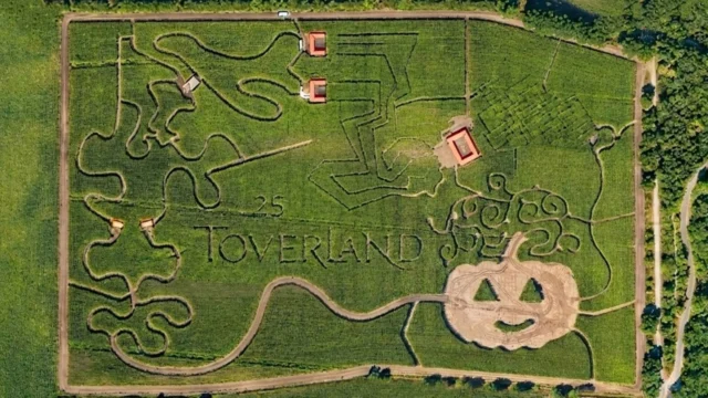 Toverland pakt groots uit met zeven hectare groot maisdoolhof voor Halloween Nights 2026